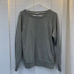 Super cozy athleisure crewneck